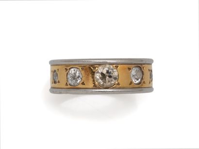 RING in gold 750 and platinum 850 thousandths,...