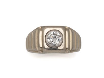 Chevalière ring in 750 thousandths white...