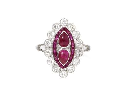 BEAUTIFUL MARQUISE RING in 750 thousandths...