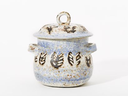 Albert THIRY (1881-1915)
Foliage soup tureen
Glazed...
