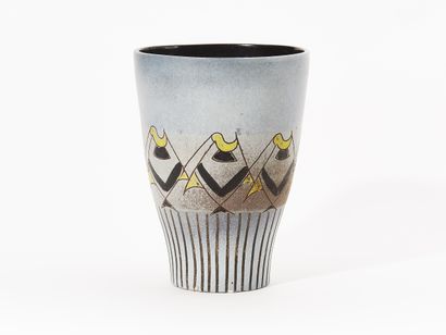 Jean de LESPINASSE (1896-1979)
FISH VASE
Glazed...