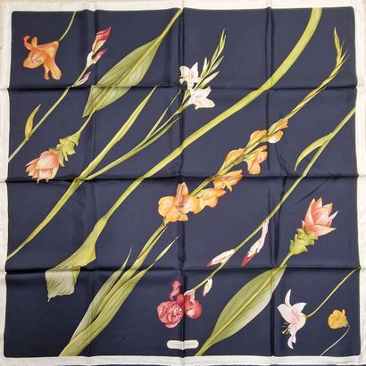 Salvatore FERRAGAMO - CARRE in printed silk...
