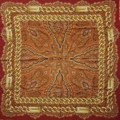 CHANEL - CHALE in wool cheesecloth with botehs...