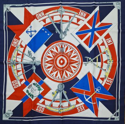 HERMES Paris made in France - CARRE in printed...