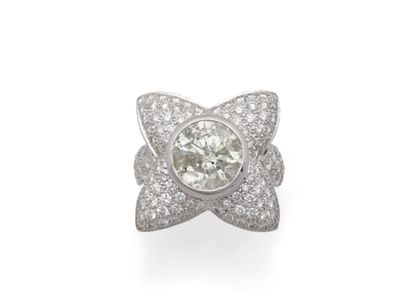 Star ring in 750 thousandths white gold,...