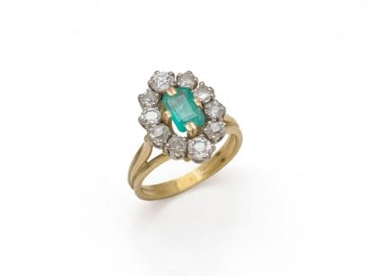 RING in gold 750 and platinum 850 thousandths,...