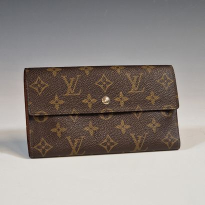 Louis VUITTON year 1987 - International treasury...