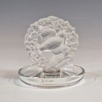 LALIQUE France BAGUIER OR ASHTRAY MODEL 