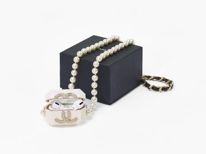 CHANEL X Virginie Viard - Fall/Winter 2021-2022...