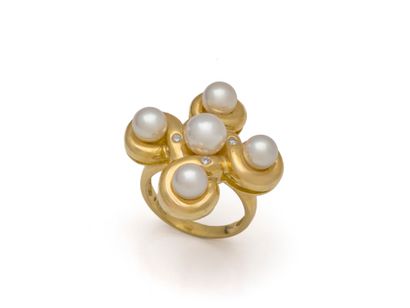 RING in 750 thousandths gold, stylizing a...