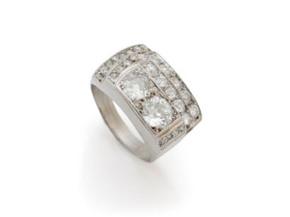 Gold 750 and platinum 850 thousandth signet...