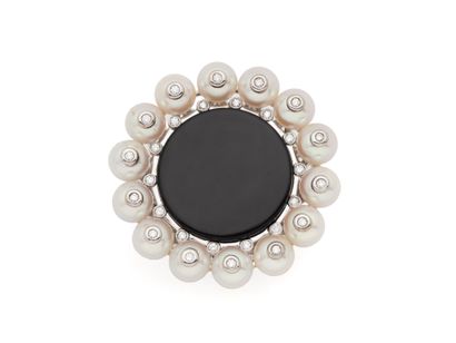 RING in 750 thousandths white gold centered...