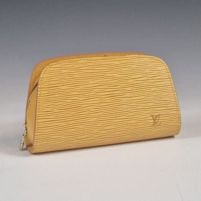 Louis VUITTON year 1998 - 17 cm COSMETIC...