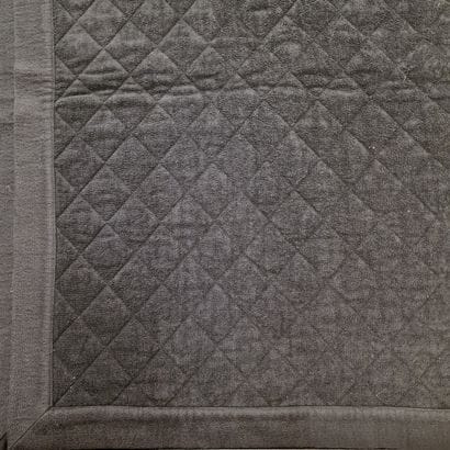 CHANEL - RARE JETE DE CANAPE in black quilted...