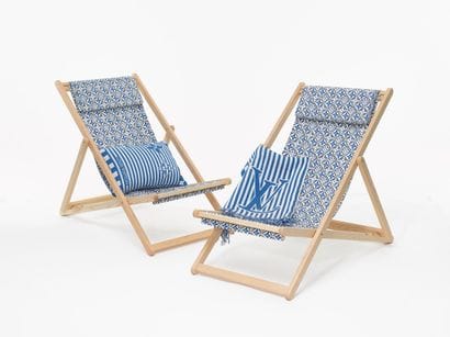 Louis VUITTON année 2023 - PAIR OF CHILIENNES...