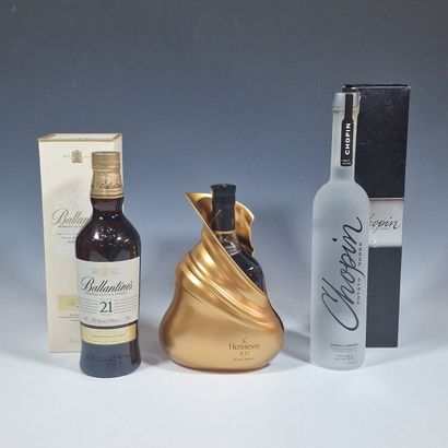 3 BOUTEILLES DE SPIRITUEUX :
- WHISKY BALLANTINE'S...