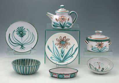 Robert PICAULT (1919-2000) - 19 PIECES TABLE...