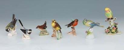 7 STATUETTES D'OISEAUX A USAGE DE DECORS...