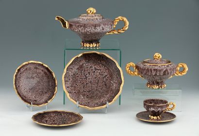 MARIUS GIUGE - VALLAURIS - 46 PIECES GOLDEN...