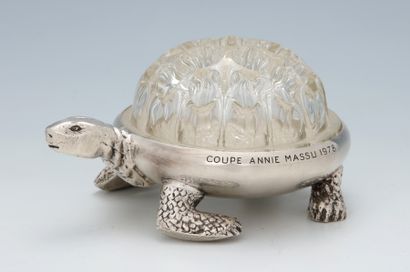 PIQUE-FLEURS EN FORME DE TORTUE en métal...