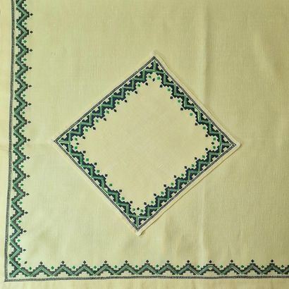 NAPPE A THE RECTANGULAIRE ET SES 6 SERVIETTES...