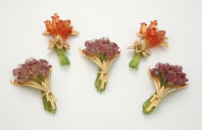 5 STATUETTES DE BOUQUET NOUE A USAGE DE DECORS...