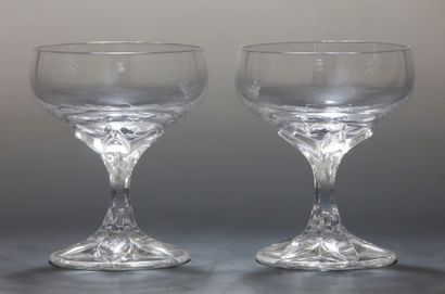 VILLEROY BOCH - MODELE TULIPE - 12 COUPES...
