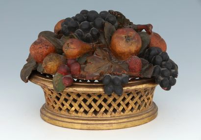 BOITE COUVERTE EN FORME DE CORBEILLE DE FRUITS...