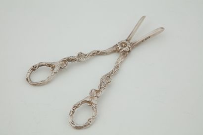PAIRE DE CISEAUX A RAISIN en argent 925 Millièmes...