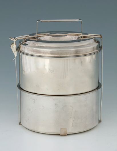 NECESSAIRE DE PIQUENIQUE EN FORME DE GAMELLE...