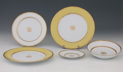 BERNARDAUD LIMOGES MODELE SPARTE VANILLE...