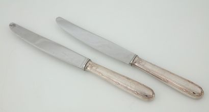 ARGENTAL - SUITE DE 12 COUTEAUX DE TABLE...