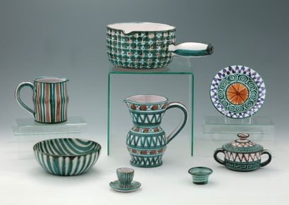Robert PICAULT (1919-2000) - 23 PIECES TABLE...