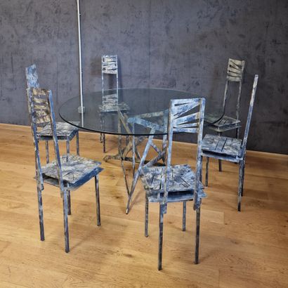 SUITE DE SIX CHAISES, TABLE DE SALLE A MANGER...