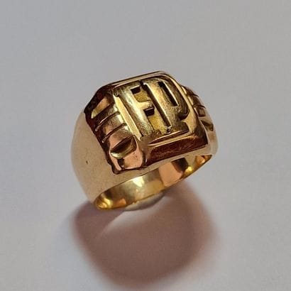 BAGUE CHEVALIERE de la Seconde Moitié du...