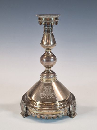 RUSSIE
Pied de tazza en argent 84 zolotniks...