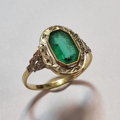 BAGUE d’Epoque 1920 en or deux tons 750 Millièmes...