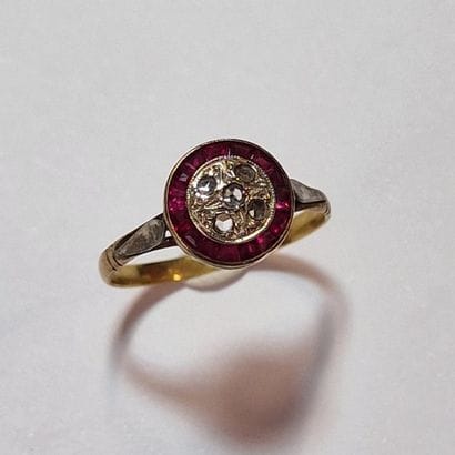 BAGUE d'Epoque Art Déco en or jaune 750 Millièmes...