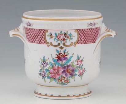 LIMOGES SEAU A RAFRAICHIR en porcelaine blanche...