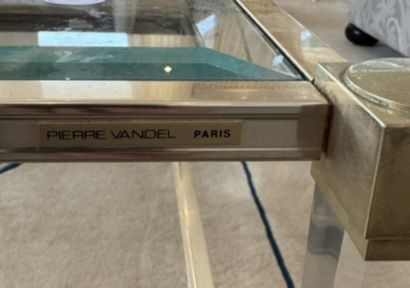 PIERRE VANDEL PARIS -TABLE BASSE en altuglas,...