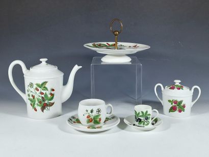 PORCELAINE DE PARIS - PARTIE DE SERVICE A...