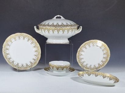 L.BERNARDAUD ET COMPAGNIE LIMOGES - MODELE...