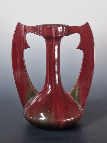 Clément MASSIER (1844-1917)
PERSAN VASE
Ceramic...