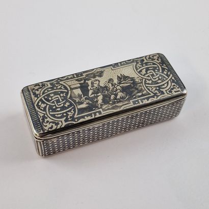 Circa 1880 RECTANGULAR TABATIERE with hinged...