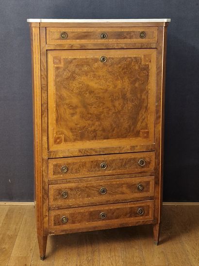 SECRETAIRE de Style Louis XVI - XXème Siècle...