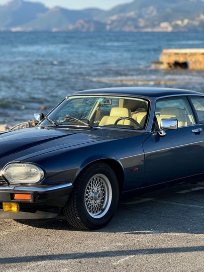 JAGUAR coupe
Model XJS in blue
First registered...