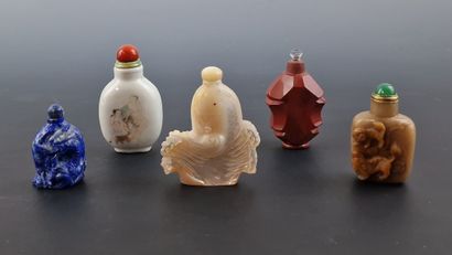 CHINA, XXTH CENTURY - FIVE TABATIER BOTTLES...