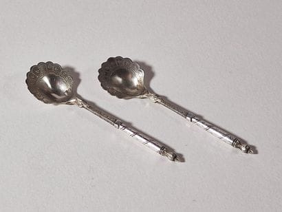 PAIRE DE PELLES A SEL en argent Minerve 950...
