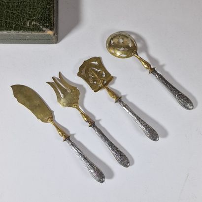 HORS D'OEUVRES SERVE 4 PIECES handles mounted...