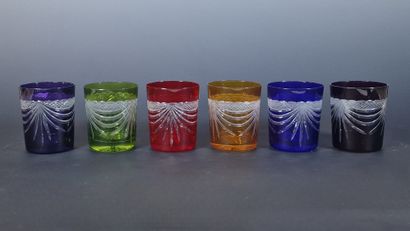 SET OF 8 WHISKY GOBELETS in cut and foiled...